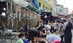 "Vàng, bạc, châu báu" mua theo... rổ!