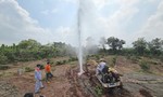 Giếng khoan bất ngờ phun cột khí cao hàng chục mét ở Gia Lai