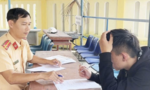 Tịch thu phương tiện của thiếu niên chạy xe máy bằng 1 bánh, người mẹ cũng bị phạt 9 triệu đồng