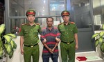 Thấy anh bị xử lý nồng độ cồn, em trai dùng ghế tấn công CSGT để ‘giúp’ anh thoát thân