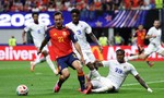 Cầu thủ đi vào lịch sử World Cup theo cách... không ai mong muốn