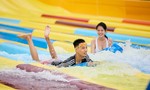 Tung vé siêu ưu đãi, Vũng Tàu hút hàng nghìn du khách đến xem pháo hoa và chơi công viên nước