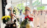 Công an TPHCM tổ chức các đoàn đi dâng hương tưởng niệm, tri ân các Anh hùng Liệt sĩ