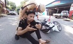 Video: CSGT khống chế đối tượng giấu ma túy trong người, lao xe vào tổ công tác