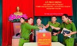 Công an xã Tân Nhựt ủng hộ chương trình "Vì biển đảo quê hương - Vì tuyến đầu Tổ quốc"