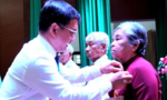 TPHCM trao huy hiệu Đảng đợt 2-9 đến các đảng viên cao tuổi Đảng