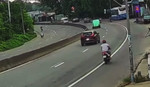 Video: Ôtô tông xe máy rồi lao vào nhà dân, hai người thương vong