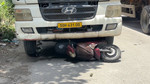 Hai ông cháu trên đường về nhà ăn cơm bị xe container tông thương vong