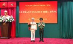 Thượng tướng Lê Quốc Hùng, Thứ trưởng Bộ Công an nhận Huy hiệu 35 năm tuổi Đảng