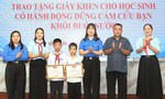 Tuyên dương hai em nhỏ mưu trí, dũng cảm cứu người khỏi đuối nước