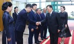 Nhà vua Vương quốc Thái Lan và Hoàng hậu đến Hà Nội, bắt đầu thăm cấp Nhà nước tới Việt Nam