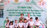 Cơ quan UBKT Đảng ủy Công an TPHCM mang “Vầng trăng kết nối - lan toả yêu thương” đến học sinh vùng sâu