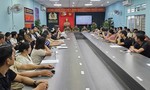 Công an xã Bình Hưng: Tổ chức cho các cơ sở kinh doanh có điều kiện về ANTT ký cam kết PCTP và tệ nạn ma túy
