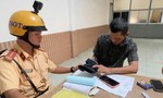 Công an TPHCM: Xử lý tài xế xe tải chở đất làm rơi vãi xuống đường gây mất an toàn giao thông