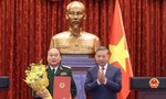 Tổng Bí thư, Chủ tịch nước Tô Lâm trao Quyết định thăng quân hàm Thượng tướng cho đồng chí Lê Quang Đạo