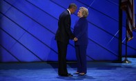 Phát hiện vật liệu nổ gửi đến nhà Obama và bà Hillary