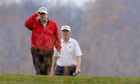 Trump bỏ họp trực tuyến G20 giữa chừng để đi chơi golf