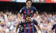 Clip trận Lewandowski lập cú đúp, Barca dẫn đầu La Liga