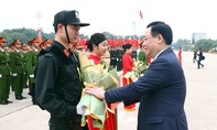 Chủ tịch Quốc hội Vương Đình Huệ dự Lễ khai mạc hội thao lực lượng Cảnh vệ CAND