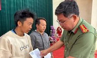 Báo Công an TPHCM chia sẻ khó khăn với bà con vùng biên giới Dền Thàng, tỉnh Lào Cai