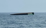 Chìm sà lan trên biển Lý Sơn, 3 người chết, 2 người mất tích