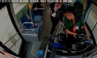 TPHCM: Tài xế xe buýt nghi bị đột quỵ khi đang lái xe, không qua khỏi
