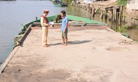 Xử lý 5 phương tiện vận chuyển cát trái phép trên sông Tiền