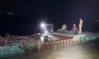 Đồng Tháp: Công an tuần tra trong đêm, truy đuổi bắt giữ 7 tàu thuyền của “cát tặc”