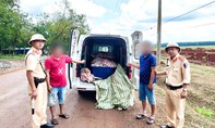 CSGT ngăn chặn hơn 1,1 tấn thịt heo bốc mùi hôi thối vận chuyển vào TPHCM