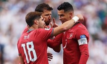 Vượt Messi, Ronaldo trở thành cầu thủ ghi bàn ở 6 kỳ World cup