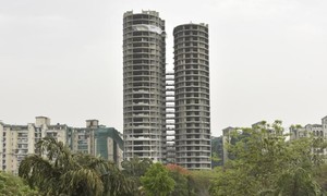 Ấn Độ giật sập tòa cao ốc 'chọc trời' xây trái phép