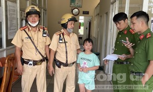 Tìm người thân cho bé gái tên Như, nhà ở Bình Dương, đi lạc tại TPHCM