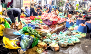 Dạo một vòng các chợ lề đường ở TPHCM: Nỗi lo thực phẩm bẩn cận Tết