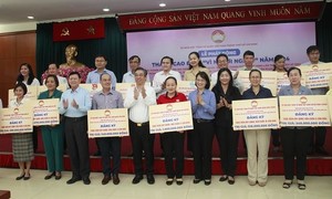 Ủy ban MTTQVN TPHCM phát động tháng cao điểm “Vì người nghèo” năm 2024