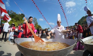 CHIN-SU mang chảo cơm có thịt đặc biệt lên vùng cao “tiếp sức học trò, tiếp lửa thầy cô”