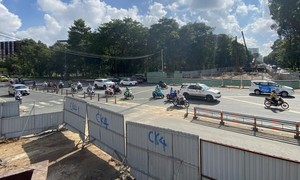 Khu vực sân bay Tân Sơn Nhất: Làm 2 cầu vượt tạm để giảm kẹt xe