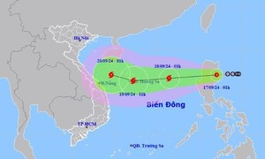 Hôm nay áp thấp nhiệt đới vào Biển Đông, có khả năng mạnh lên thành bão