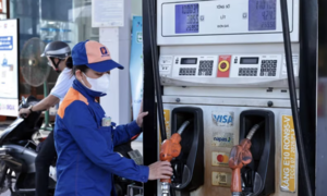 Đề xuất doanh nghiệp được tự quyết giá xăng dầu, báo trước ít nhất 30 phút, dừng Quỹ bình ổn