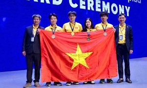Olympic Vật lý quốc tế Al-Fergani: Cả 4 học sinh Việt Nam đều giành huy chương, xếp thứ tư toàn đoàn