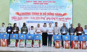 Phường Hạnh Thông vận động được hơn 719 triệu đồng chăm lo cho người nghèo