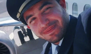 Cơ phó hãng Flydubai đã tấn công cơ trưởng bằng rìu và âm mưu "tấn công khủng bố"