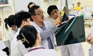 Vị bác sĩ mang lại cơ hội sống cho hàng trăm ngàn bệnh nhân đột qụy