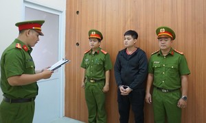 Công an TPHCM bắt đối tượng cho vay lãi nặng, thu lợi bất chính hơn 400 triệu đồng​