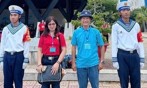 Người họa sĩ bốn lần vượt sóng ký họa chiến sĩ Trường Sa