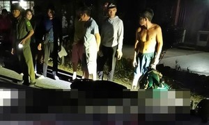 3 xe máy tông liên hoàn trong đêm, 3 người bị thương