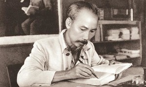 Dù trăm năm nữa…