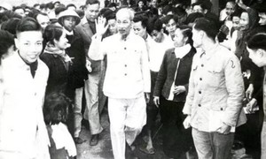 Bài 1: Ba mươi năm để thực hiện tâm nguyện của đồng bào cả nước