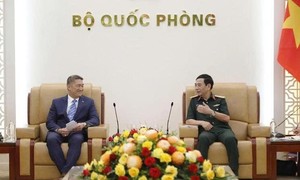 Đại tướng Phan Văn Giang tiếp Quyền Bộ trưởng Bộ Hải quân Hoa Kỳ