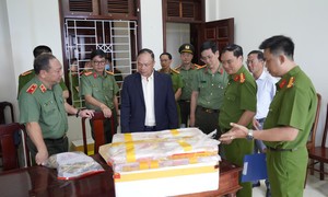 Triệt phá đường dây ma túy hoạt động liên tỉnh, thu giữ gần 3kg 'hàng trắng'