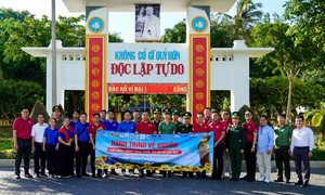 Hành trình đỏ "Côn Đảo - Khát vọng xanh, tri ân và gắn kết": Lan tỏa nghĩa tình nơi biển đảo
